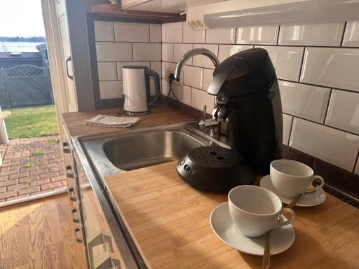 little 2nd kitchenette